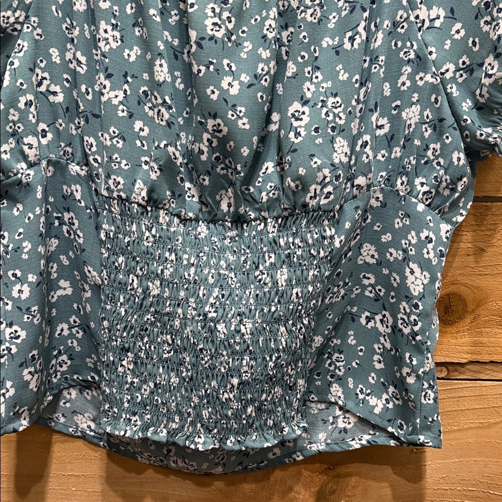 Floral Ruffle Blouse - Picture 9 of 11
